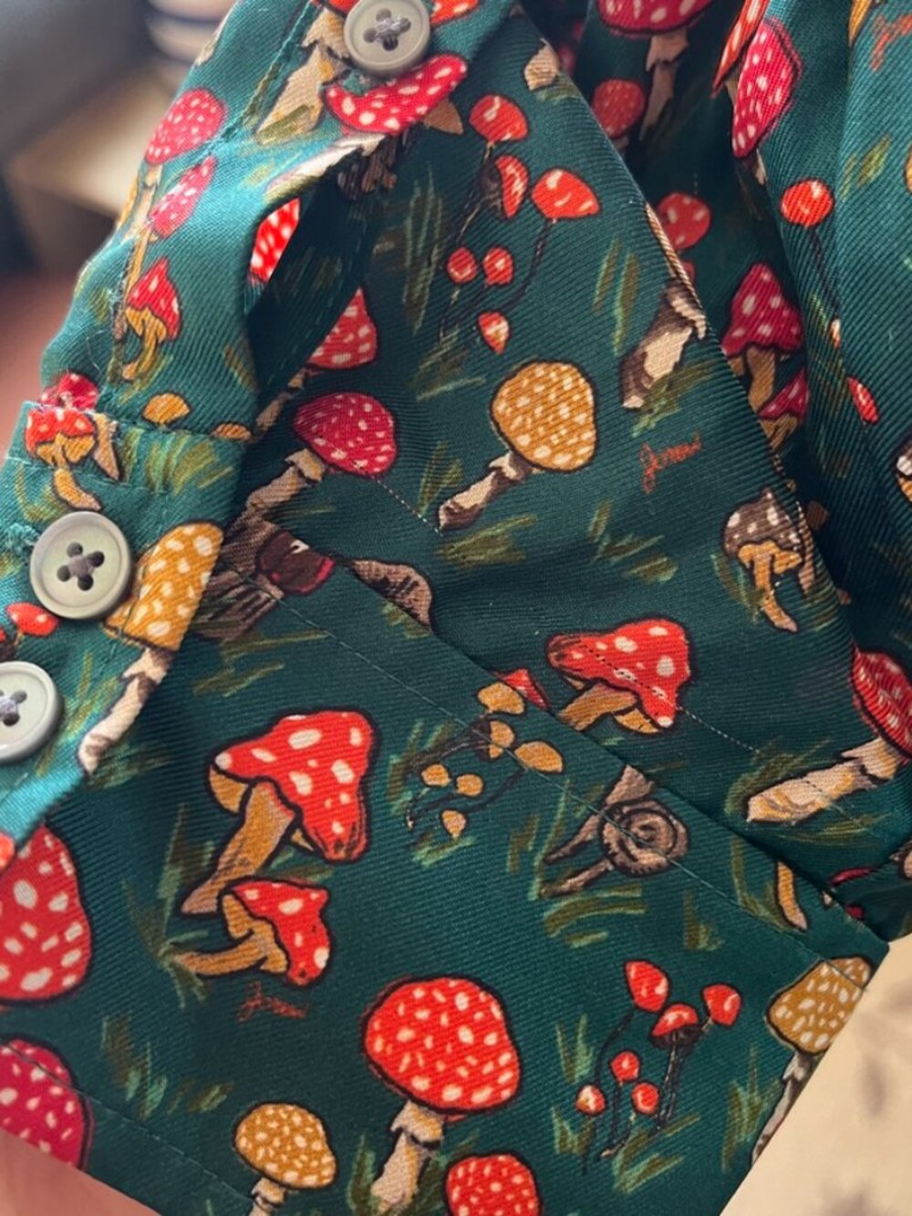 J Crew Collection 100% Silk Ruffle Collar Mushroom Print Blouse Large GUC - Picture 5 of 9
